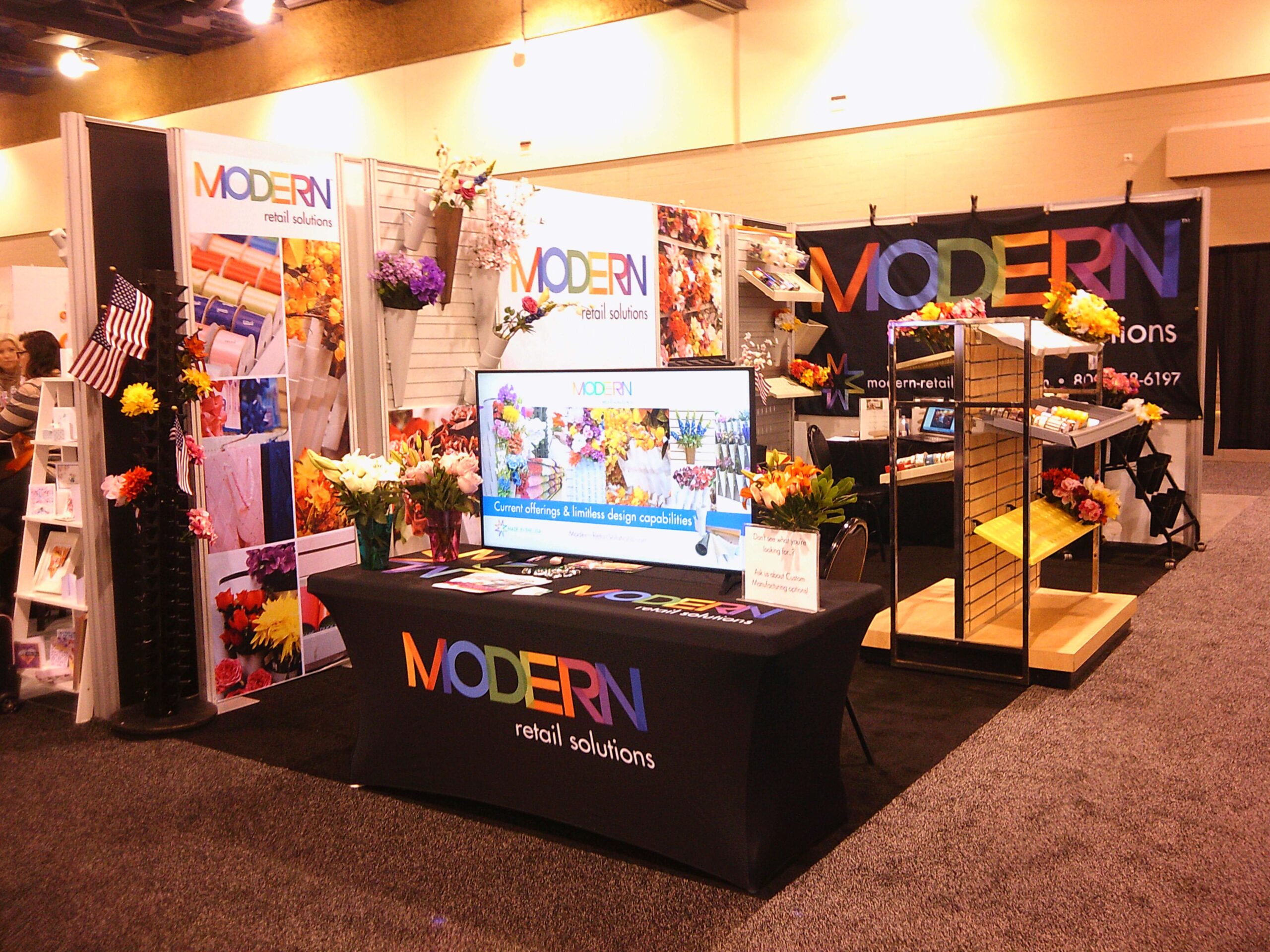 Modern Retail Solutions - Trade Show Booth Setup